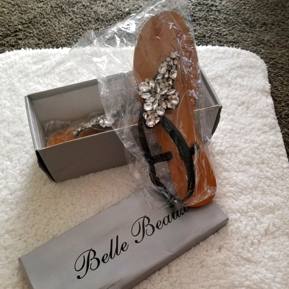 Sandles - Picture 1 of 3